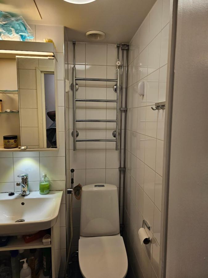 Comfortable 1 Bedroom Apartment In Гельсінкі Екстер'єр фото